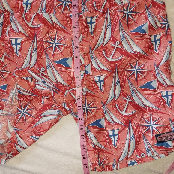 Vineyard Vines Men's Chappy Swim Trunks - Picture 10 of 12